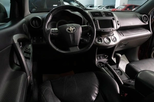 Внедорожник Toyota RAV4 2010 года, 1480000 рублей, Нижневартовск