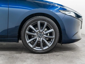 Хетчбэк Mazda 3 2021 года, 1800000 рублей, Красноярск