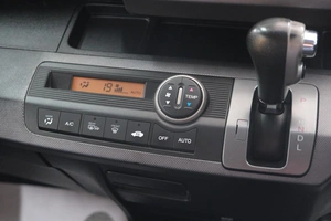 Минивэн Honda Freed 2009 года, 1169000 рублей, Омск