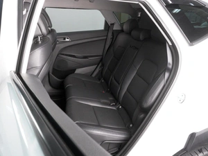 Внедорожник Hyundai Tucson 2015 года, 1820000 рублей, Красный Пахарь
