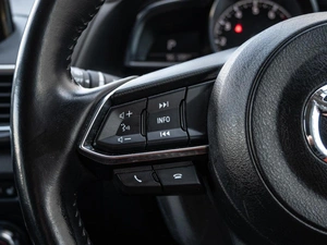 Хетчбэк Mazda Axela 2017 года, 1710000 рублей, Краснодар