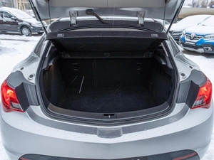 Хетчбэк Opel Astra GTC 2012 года, 879000 рублей, Саратов