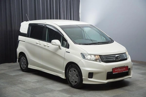 Минивэн Honda Freed 2011 года, 1049000 рублей, Красноярск