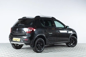 Хетчбэк Renault Sandero Stepway 2017 года, 989000 рублей, Челябинск