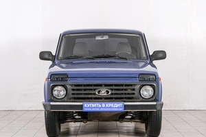 Внедорожник ВАЗ (LADA) Niva 2017 года, 649000 рублей, Красноярск