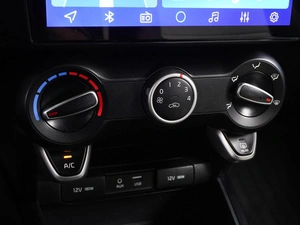 Седан Kia Rio 2018 года, 889000 рублей, Воронеж