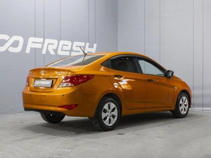 Седан Hyundai Solaris 2015 года, 960000 рублей, Омск