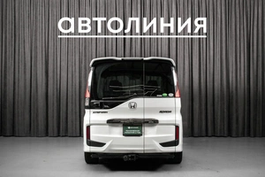 Минивэн Honda Stepwgn Spada 2015 года, 2150000 рублей, Красноярск