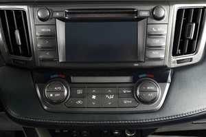 Внедорожник Toyota RAV4 2015 года, 2229000 рублей, Тюмень