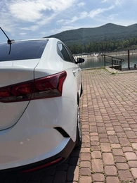 Седан Hyundai Solaris 2021 года, 1580000 рублей, Красноярск