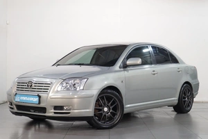 Седан Toyota Avensis 2003 года, 769000 рублей, Челябинск