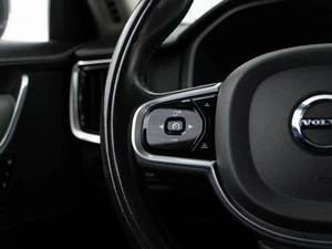 Седан Volvo S90 2017 года, 3499050 рублей, Москва