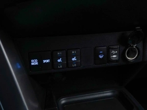 Внедорожник Toyota RAV4 2015 года, 2257077 рублей, Москва