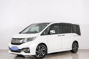 Минивэн Honda Stepwgn Spada 2015 года, 1729000 рублей, Красноярск