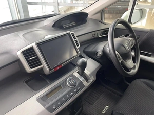 Минивэн Honda Freed 2013 года, 985000 рублей, Красноярск