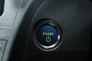 Лифтбек Toyota Prius 2012 года, 1088000 рублей, Солонцы