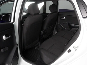 Седан Kia Rio 2015 года, 1119000 рублей, Красный Пахарь