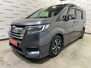 Минивэн Honda Stepwgn Spada 2021 года, 2300000 рублей, Красноярск