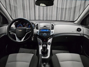 Седан Chevrolet Cruze 2013 года, 499000 рублей, Красноярск