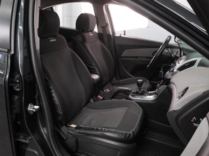 Седан Chevrolet Cruze 2013 года, 1049000 рублей, Воронеж