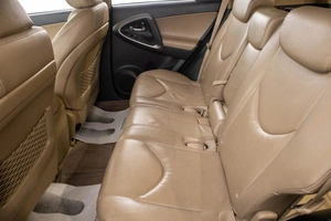 Внедорожник Toyota RAV4 2010 года, 1589000 рублей, Барнаул