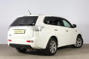 Внедорожник Mitsubishi Outlander 2014 года, 1799000 рублей, Новосибирск