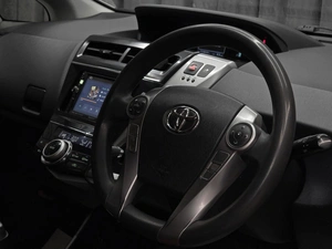 Универсал Toyota Prius Alpha 2015 года, 1300000 рублей, Красноярск