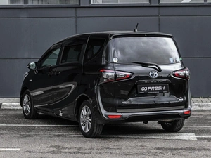Минивэн Toyota Sienta 2018 года, 1829000 рублей, Кирилловка