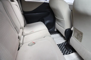 Хетчбэк Toyota Ractis 2010 года, 989000 рублей, Новосибирск