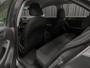 Седан Volkswagen Jetta 2012 года, 949000 рублей, Красноярск