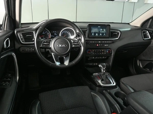 Хетчбэк Kia Ceed 2018 года, 1899000 рублей, Ростов-на-Дону