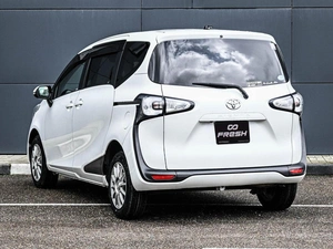 Минивэн Toyota Sienta 2015 года, 1319000 рублей, Кирилловка