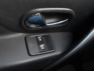 Седан Renault Logan 2015 года, 719000 рублей, Ижевск