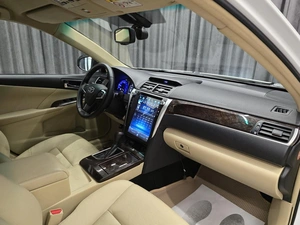 Седан Toyota Camry 2017 года, 1729412 рублей, Красноярск