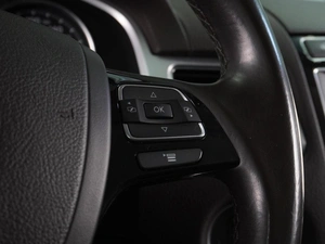 Внедорожник Volkswagen Touareg 2018 года, 3499000 рублей, Воронеж