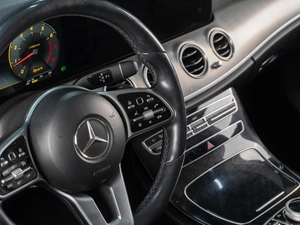 Седан Mercedes-benz E-класс 2018 года, 2879000 рублей, Сургут