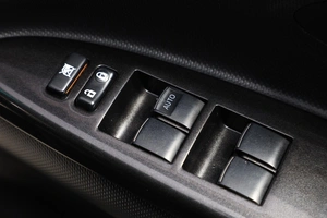 Хетчбэк Toyota Ist 2012 года, 969000 рублей, Новосибирск