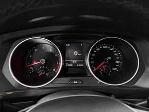 Внедорожник Volkswagen Tiguan 2017 года, 1799200 рублей, Казань
