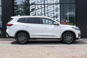Внедорожник Chery Tiggo 8 2023 года, 2099000 рублей, Ульяновск
