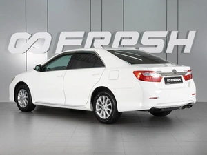 Седан Toyota Camry 2014 года, 1999000 рублей, Красный Пахарь