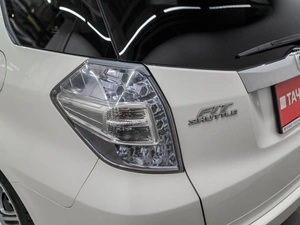 Универсал Honda Fit Shuttle 2013 года, 925000 рублей, Красноярск