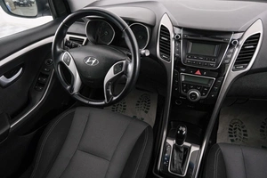 Хетчбэк Hyundai i30 2013 года, 849000 рублей, Красноярск