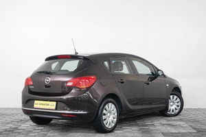 Хетчбэк Opel Astra 2013 года, 869000 рублей, Кемерово