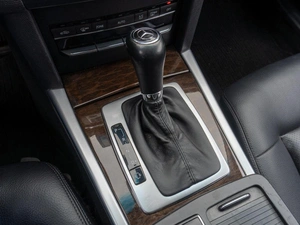 Седан Mercedes-benz E-класс 2011 года, 1519000 рублей, Саратов