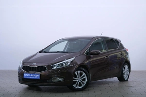 Хетчбэк Kia Ceed 2012 года, 949000 рублей, Омск