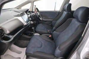 Хетчбэк Honda Fit 2011 года, 1079000 рублей, Красноярск