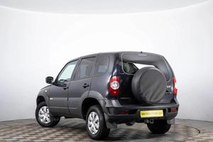 Внедорожник Chevrolet Niva 2017 года, 759000 рублей, Пермь