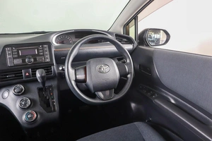 Минивэн Toyota Sienta 2016 года, 1529000 рублей, Пермь