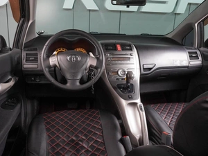 Хетчбэк Toyota Auris 2008 года, 689000 рублей, Воронеж