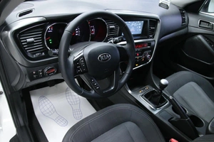 Седан Kia Optima 2013 года, 998000 рублей, Солонцы